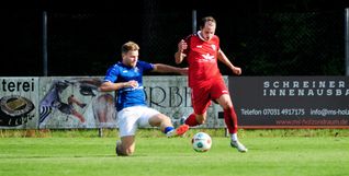 Nico Krägeloh (links) und der SV Rohrau müssen im Achtelfinale des Fußball-Bezirkspokals bei Türkspor Stuttgart antreten.
