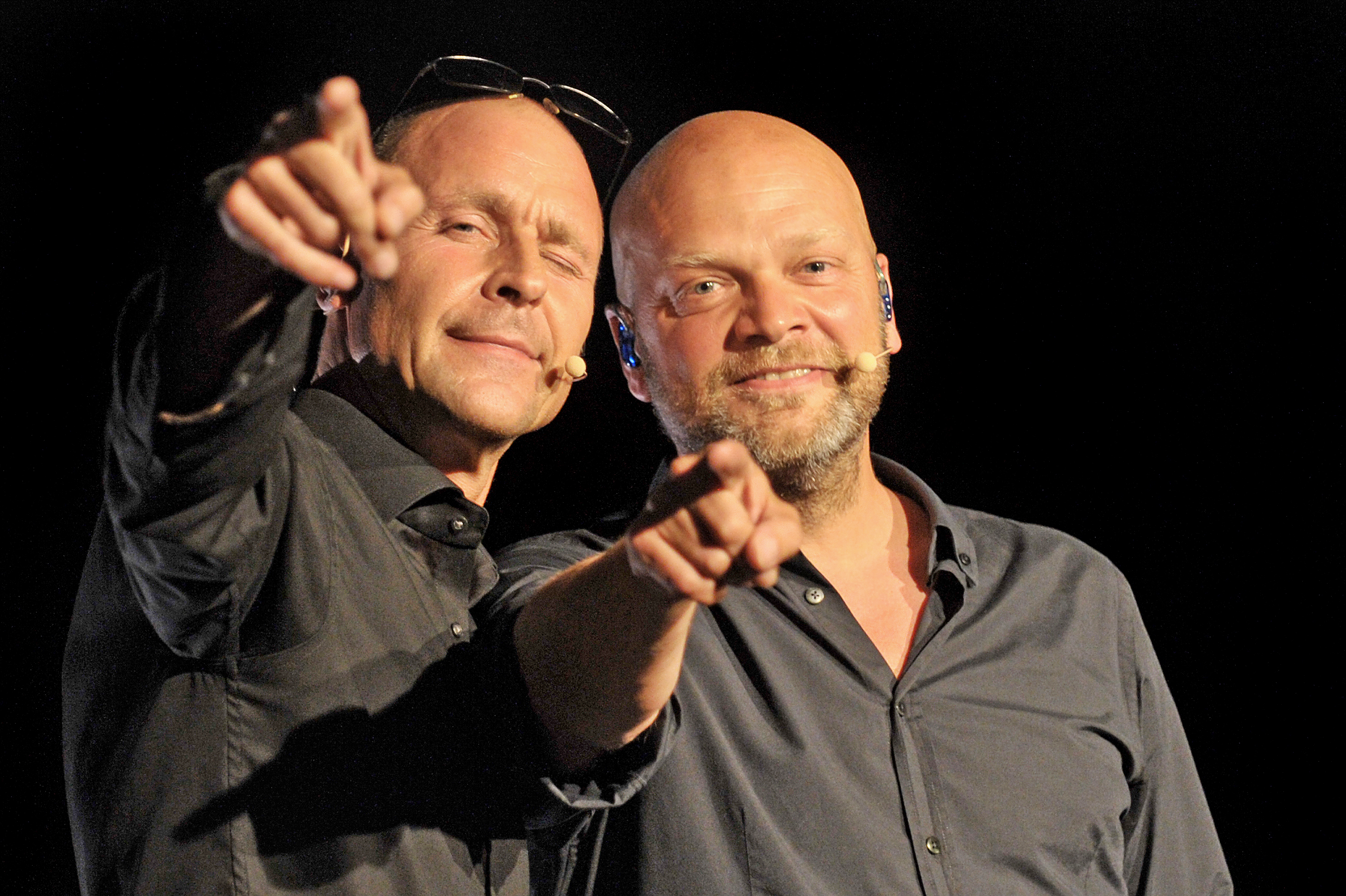 Die Feisten
Mathias 'C.' Zeh (mit Sonnenbrille) und Rainer Schacht.
Foto: Christoph Mischke
Kontakt:
verena krämer | kulturkraemer
im eltzhof | st.-sebastianus-str. 10 | 51147 köln
tel 02203 9800818 | fax 02203 9800899
verena@kulturkraemer.de | www.kulturkraemer.de