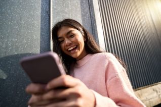 Vor allem bei jüngeren Social-Media-Usern scheint "nh" als Abkürzung beliebt zu sein.