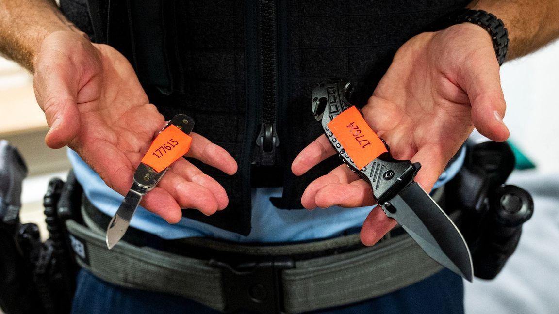 Die Polizei in Baden-Württemberg hat seit Einführung des Waffenverbots 82 Verstöße im Nahverkehr festgestellt (Symbolfoto).