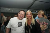 Superstimmung bei der Sommernachtsparty im Maichinger Festzelt.