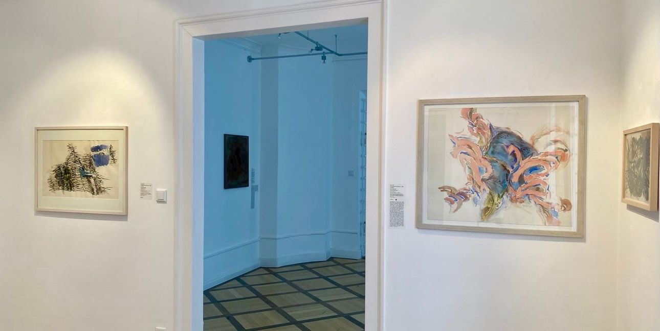 Ein Bild von Hann Trier  in Dätzingen, zur Rechten ein Aquarell.