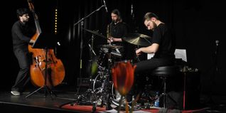 Auf der Pavillon-Bühne: das Projekt „Space in Between“.