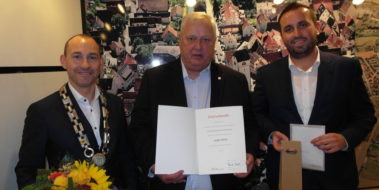 Von links: Böblingens Oberbürgermeister Dr. Stefan Belz, Jürgen Kienle, Ortsvorsteher Hendrik Queck.