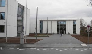 Das Amtsgericht Böblingen wurde umfangreich saniert und durch einen Erweiterungsbau ergänzt.