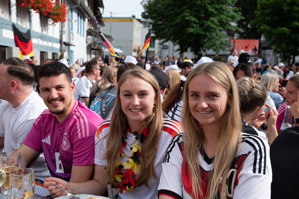 Deutschland gegen Spanien - die Bildergalerie vom Wettbachplatz
