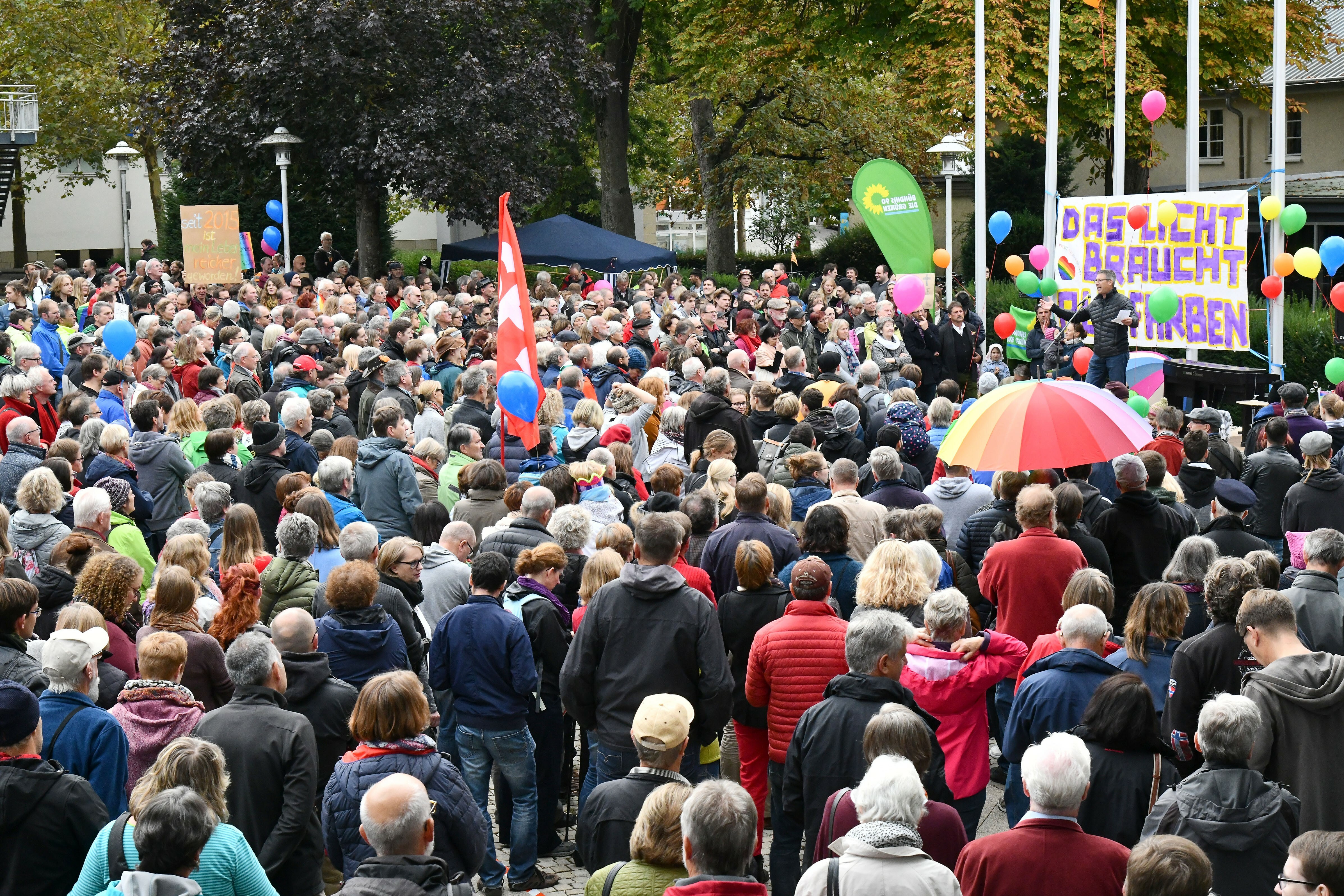 Runds 1000 Menschen demonstrierten vor eineinhalb Jahren in Herrenberg für Vielfalt, Toleranz und Offenheit - ein Vorbild für die Böblinger Bürgeraktion.  Bild: Holom/A