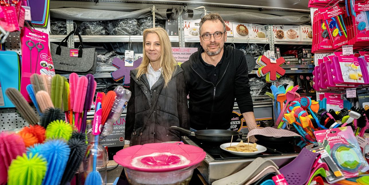 Der rosa Deckel soll Überkochen verhindern. Das Angebot von Tamara und Volker Angeletti.