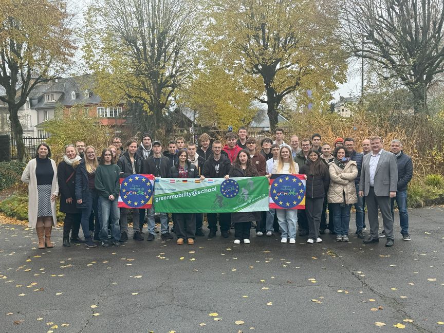 Grüne Mobilität. Die Schüler der Gottlieb-Daimler-Schule 2 haben sich diesem Projekt seit dem Schuljahr 2023/24 verschrieben und durften ihr Rad jetzt in Brüssel vorstellen. Bild: z
