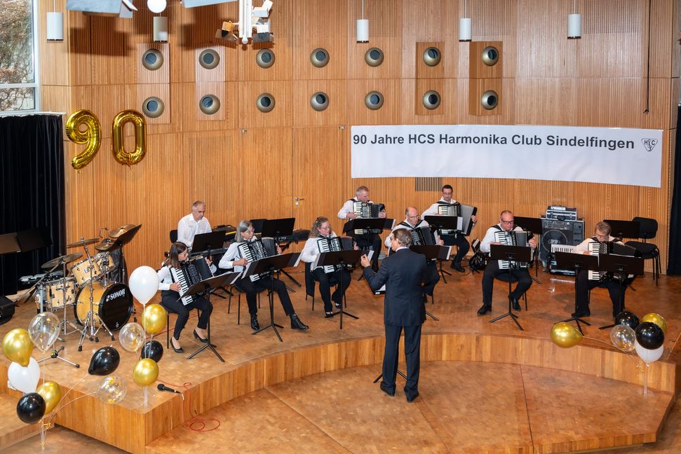 Der Harmonika Club Sindelfingen feierte sein 90-jähriges Bestehen mit einer Matinée. Bild: Nüßle