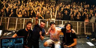 Die Band „Radioactiv“ kommt aus der Toskana und spielt am Mittwochabend Musik von „Imagine Dragons“.