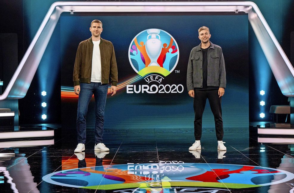 Die Weltmeister Per Mertesacker (li.) und Christoph Kramer gehören zum Team des ZDF.
 Foto: ZDF/Torsten Silz