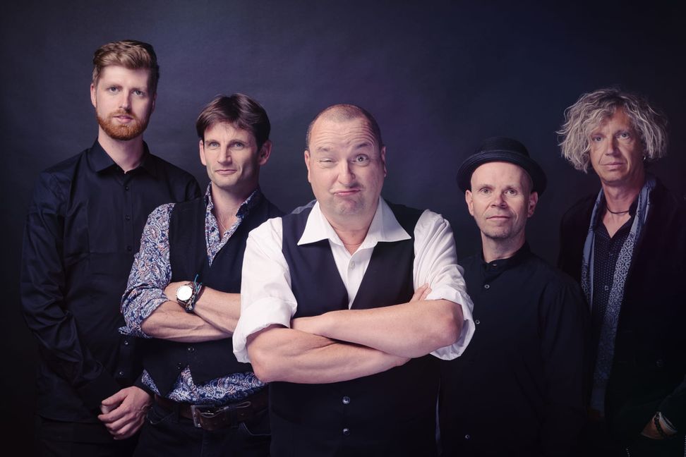 Hits von Phil Collins und Genesis gibt es von „True Collins“ am 7. August ab 18 Uhr.