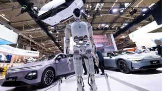 Ein Roboter, ein Flugtaxi und E-Autos  des chinesischen Herstellers XPENG
