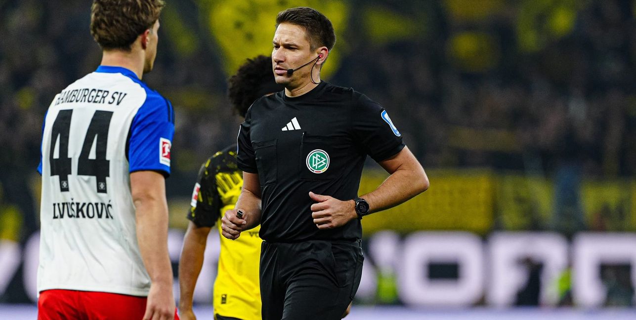 Tobias Reichel pfiff am Samstag im Hamburger Volksparkstadion. Bild: Eibner