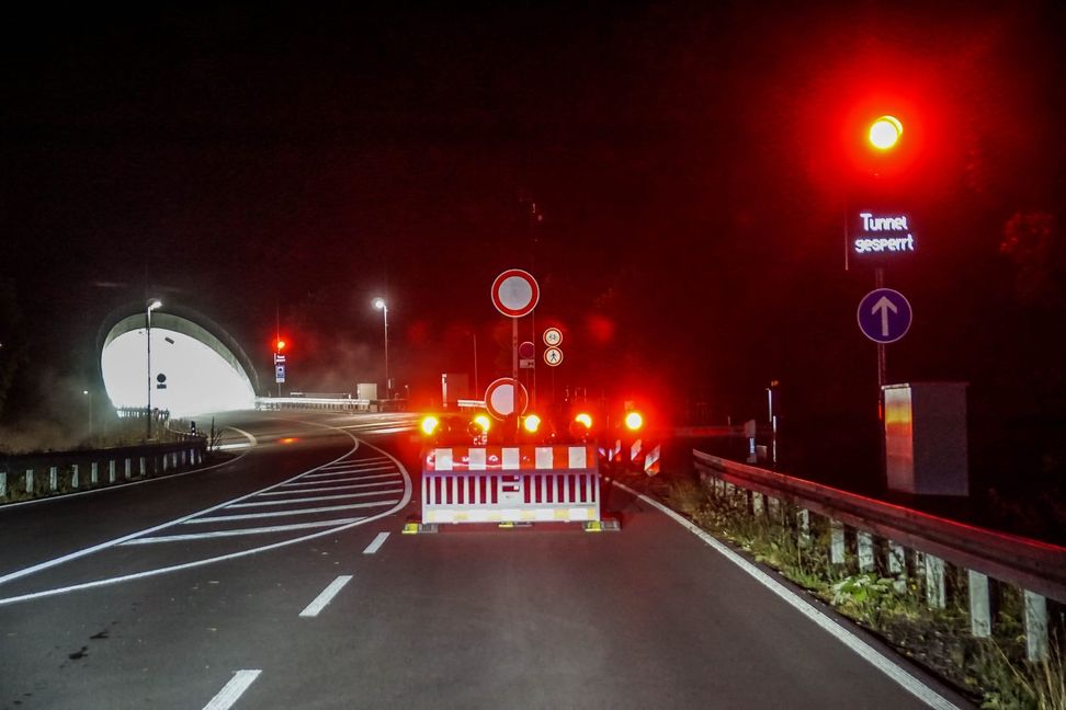 Mitte Dezember ist der Darmsheimer Tunnel wegen Reinigungsarbeiten gesperrt. Der Verkehr wird umgeleitet. Bild: Z