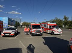 Feuerwerhr, DRK und die Stadtwerke Sindelfingen waren mit einem Großaufgebot am Sonntagabend vor Ort.