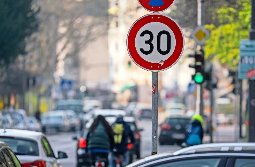 Tempo 30 ist in den Städten schon heute allgegenwärtig.