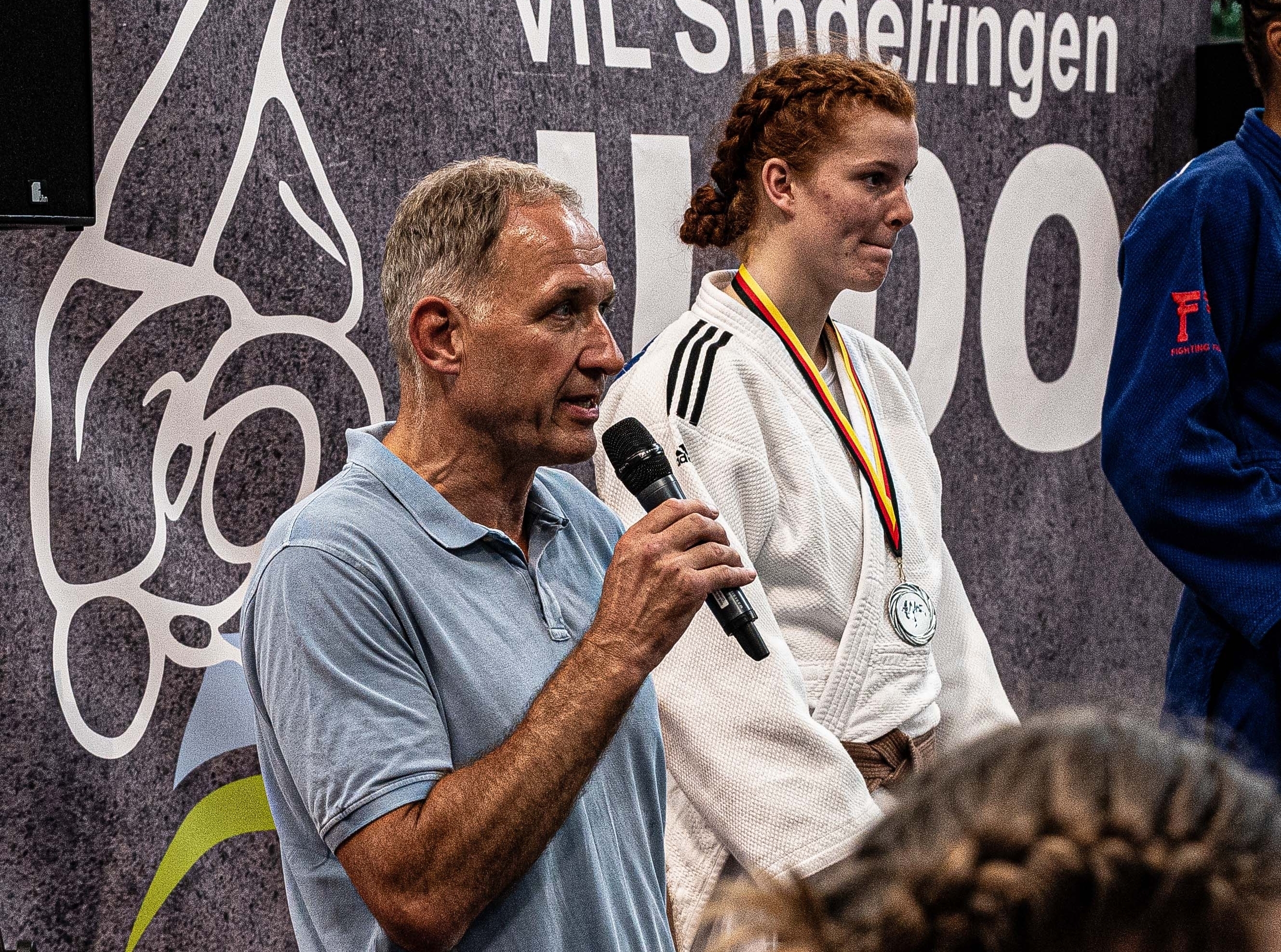 Ehrensache: Der Mahle-CEO Arnd Franz als Hallensprecher.     Bild: Vilz