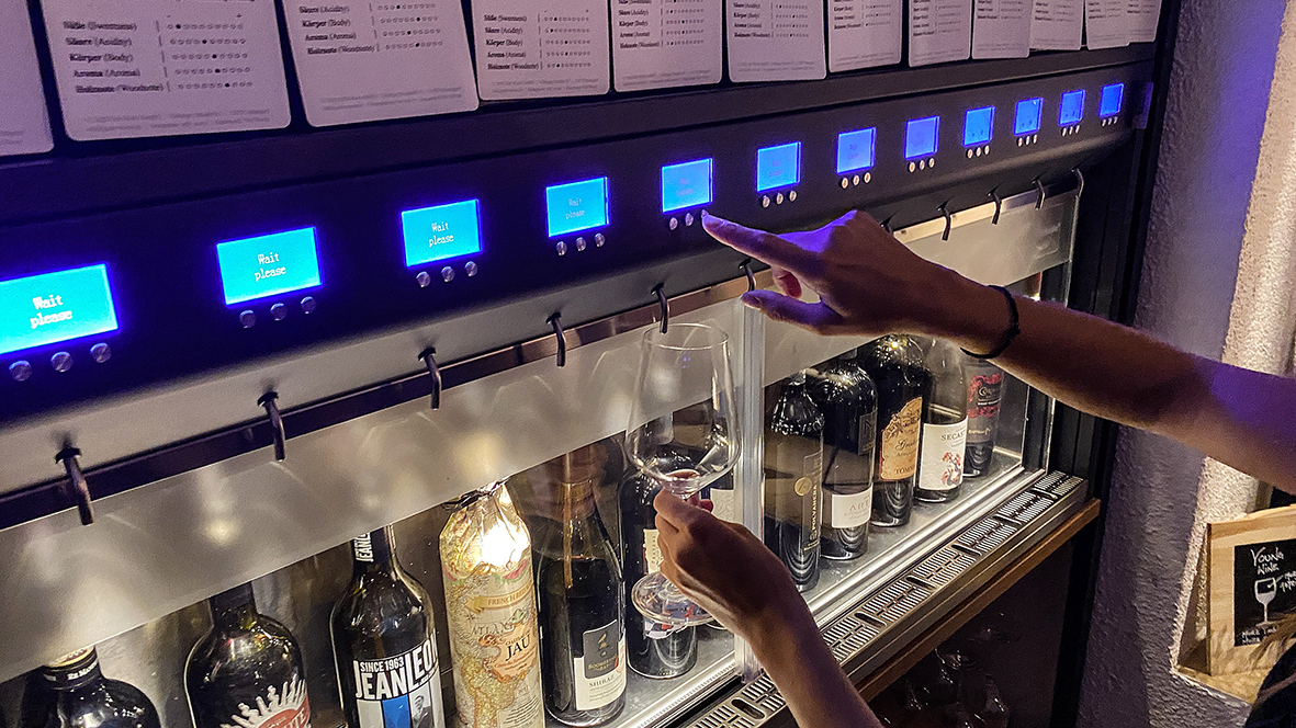 So kommt der Wein ins Glas.     Bild: Sitt Wein