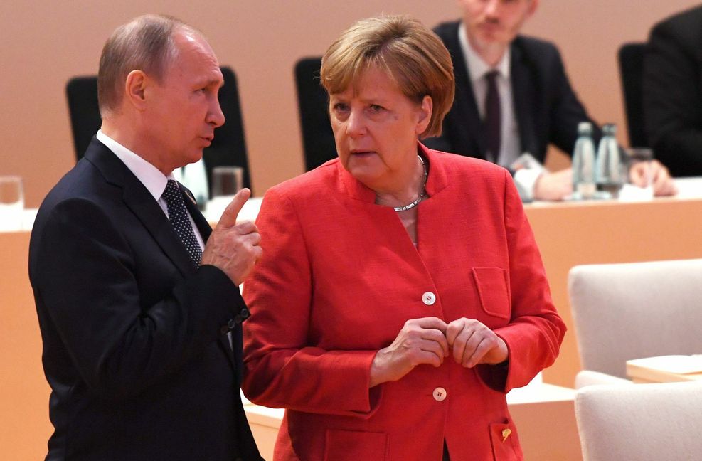 Es ist kompliziert: Angela Merkel und Wladimir Putin.
 Foto: AFP/Patrik Stollarz