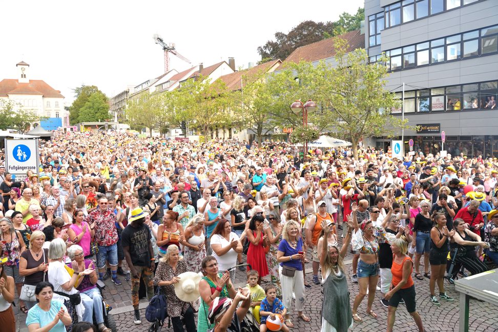 Der Marktplatz war rappelvoll.