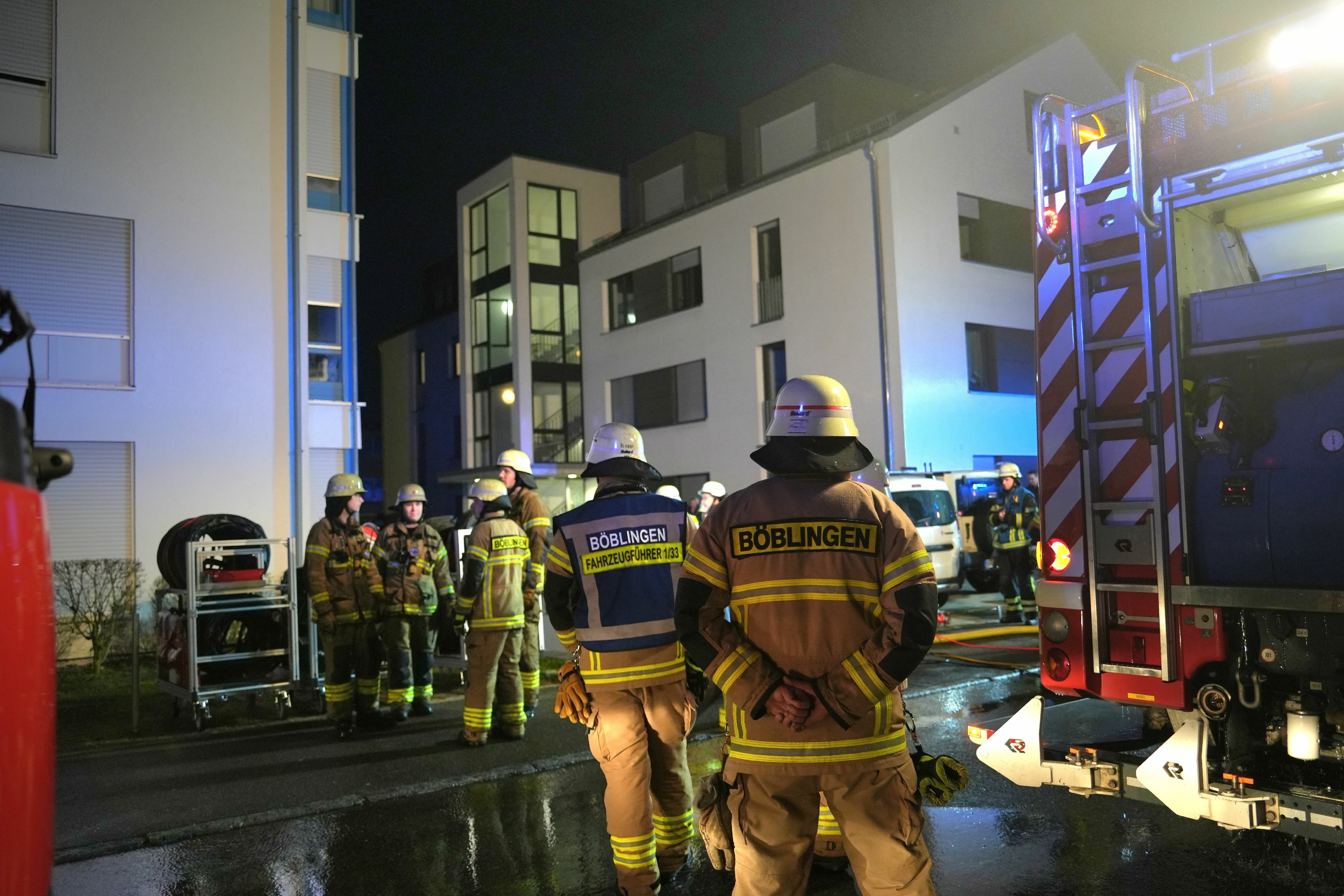Die Böblinger Feuerwehr war mit einem Großaufgebot bei dem Brand in der Tiefgarage. Bild: SDMG/Dettenmeyer