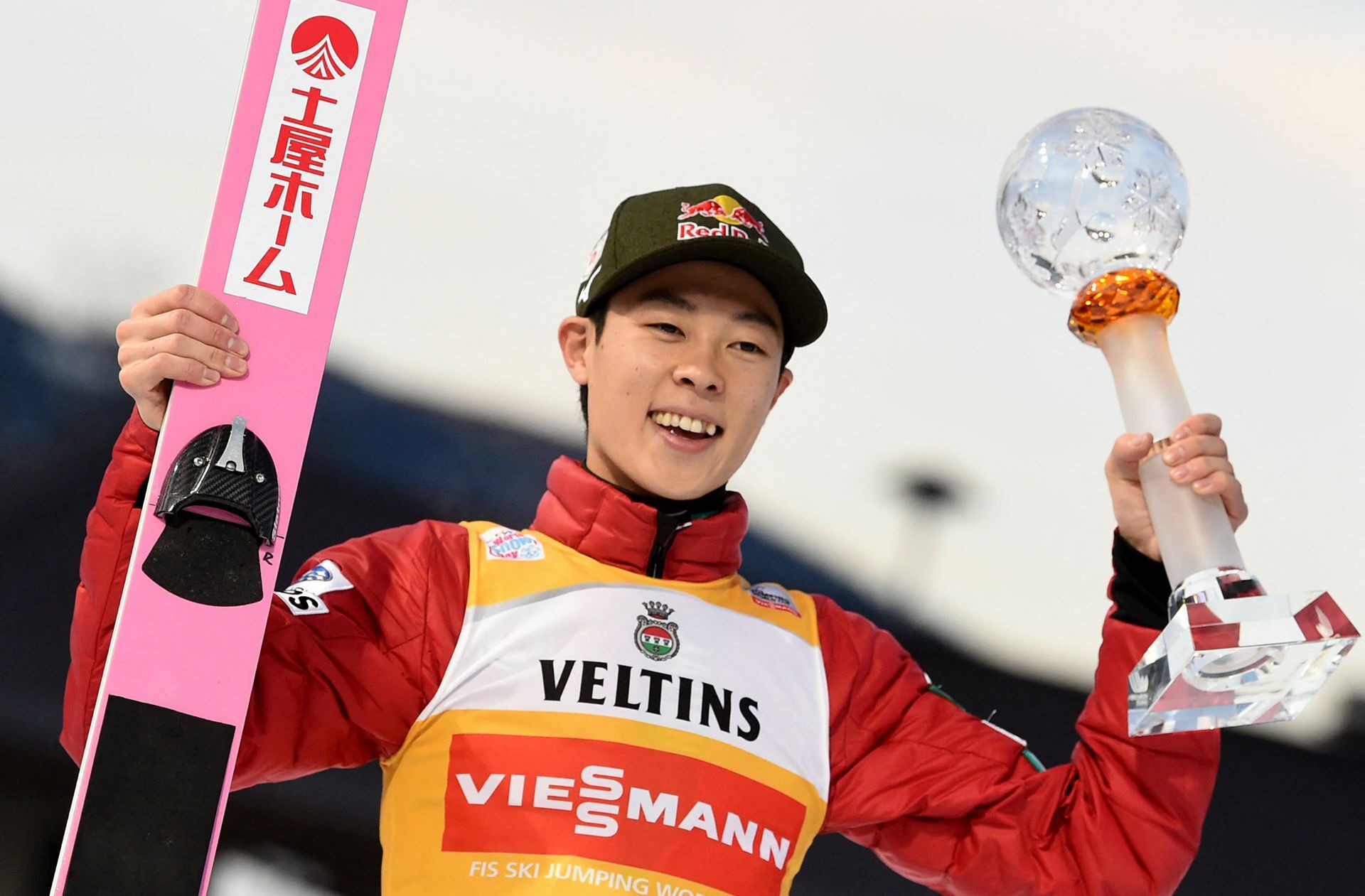 Ryoyu Kobayashi gewinnt das Neujahrsspringen in Garmisch-Partenkirchen.
 Foto: AFP/Christof Stache