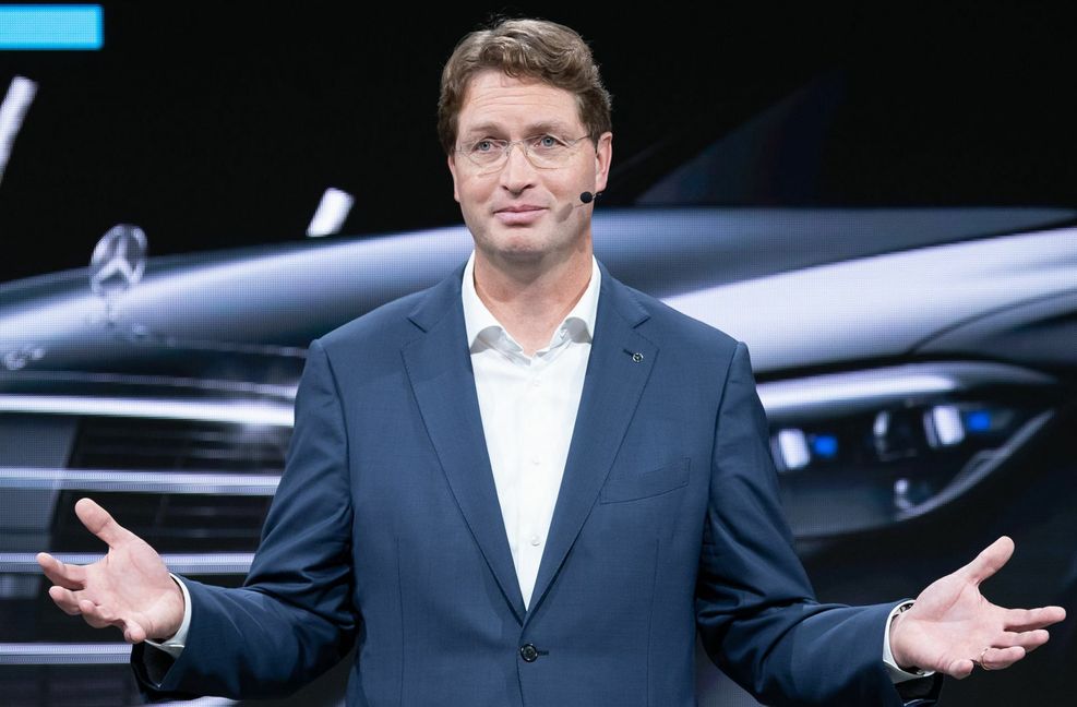 Will auf der Überholspur bleiben: Daimler-Chef Ola Källenius
Foto: dpa/Silas Stein