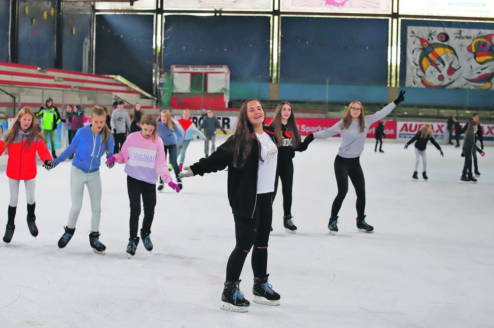 Beim Sport- und Action-Tag der Gemeinschaftsschule Döffingen konnten die Schüler im Polarion in Bad Liebenzell aufs Eis. Bild: z