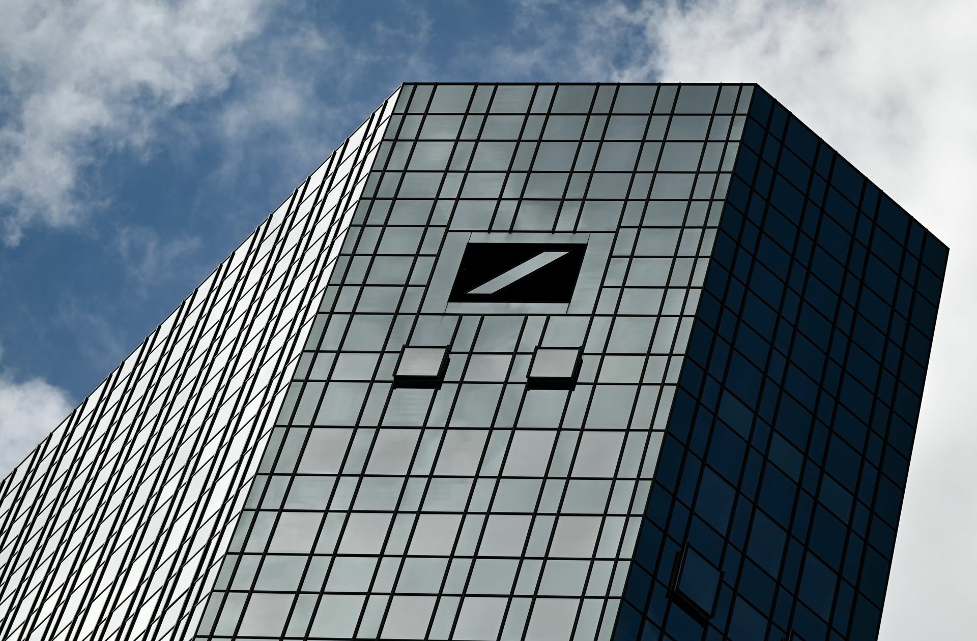 Die Deutsche Bank dürfte den ersten Milliardengewinn seit 2014 präsentieren.