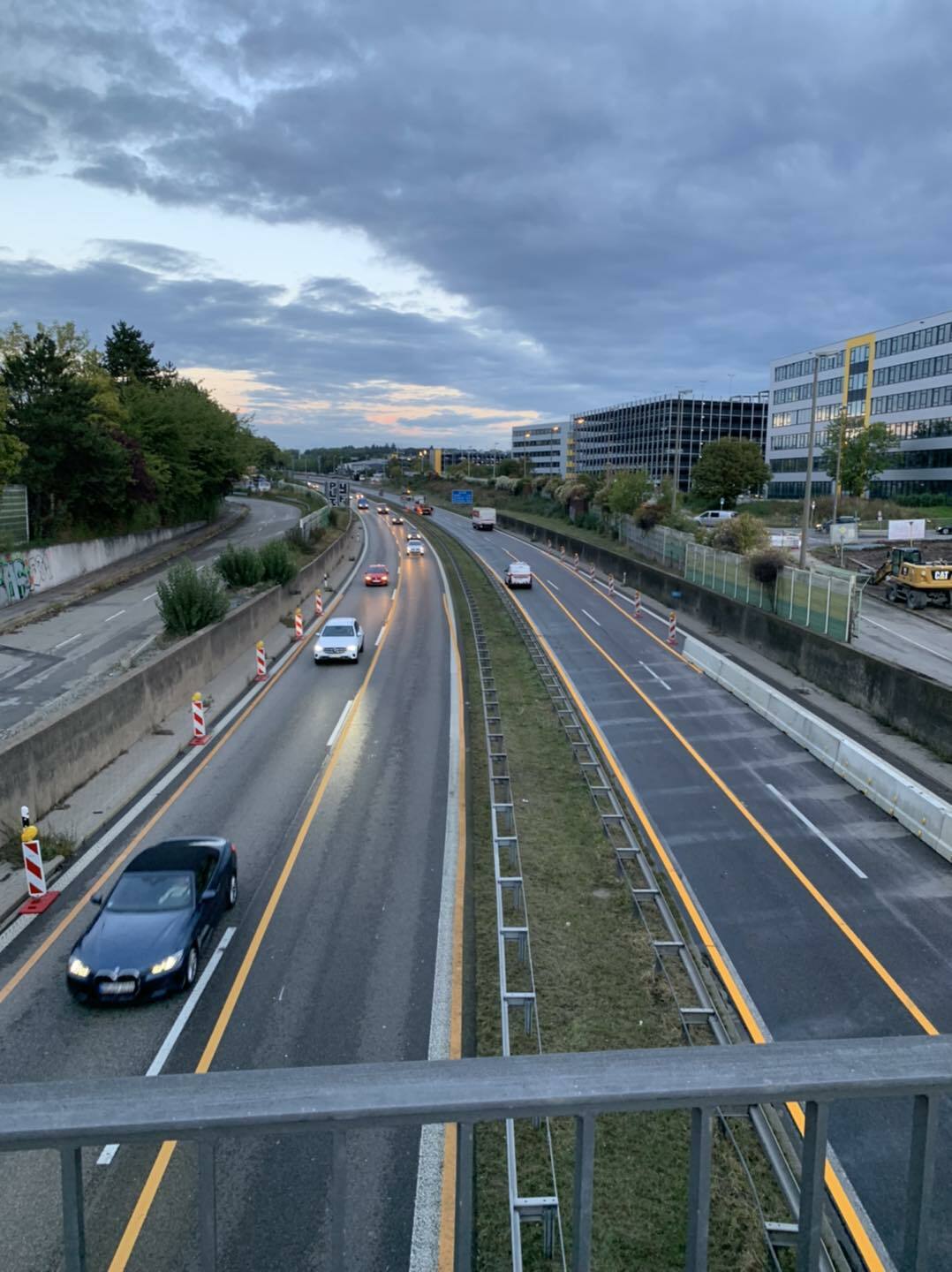 Am Samstagabend  war die A81 in Fahrrichtung Singen wieder befahrbar. Bild: Haar