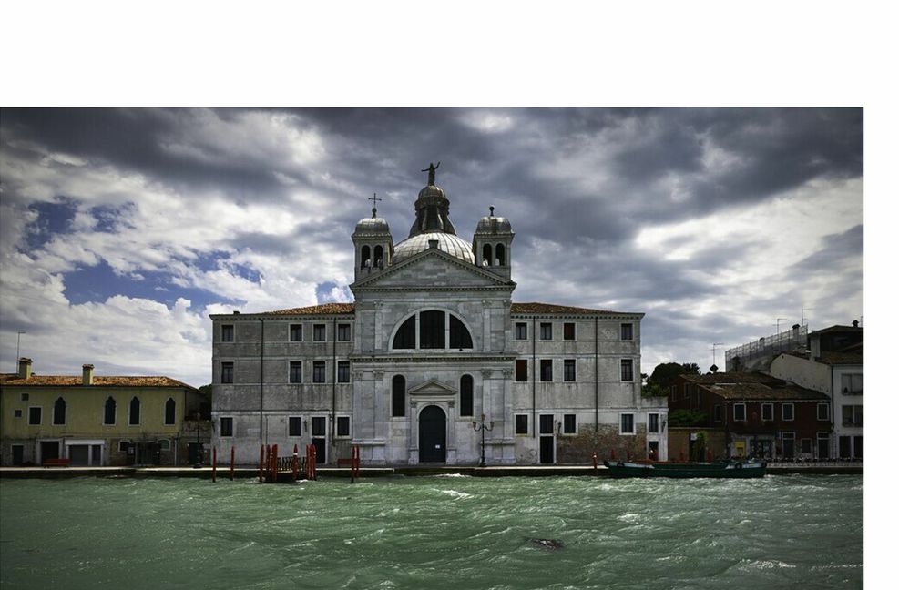 Schon 2021 wäre Venedig mitsamt Lagune beinahe auf die Rote Liste der Welterbestätten der Unesco gekommen.