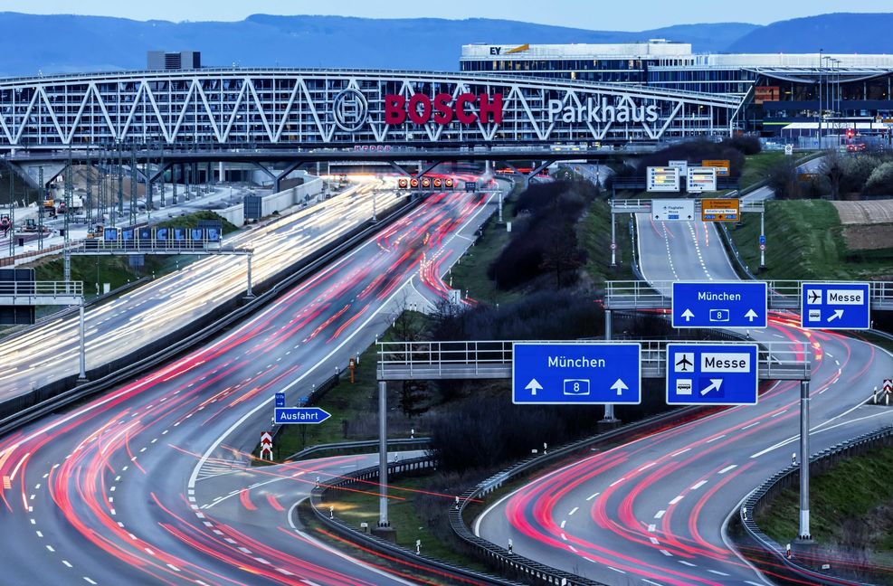 Rund um den Stuttgarter Flughafen gibt es viele Parkhäuser.