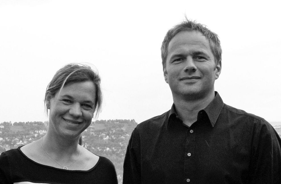 Die Architektin Katrin Holzer und der Architekt Thilo Holzer hatten mit ihrer Familie vor der Sanierung ihres Hauses in einer 65-Quadratmeter-Wohnung gewohnt, zu der sie 100 Stufen hinaufsteigen mussten. Ihr saniertes Haus  . . .
 Foto: Holzer Architekten