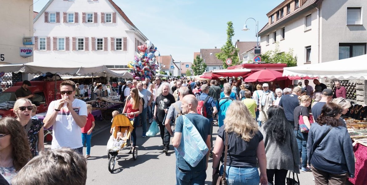 Am Pfingstmontag verwandelt sich der Ortskern von Ehningen in eine große Marktmeile.