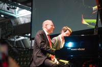 Über tausend Gäste kamen in den Sindelfinger Glaspalast, um den OB zu verabschieden.