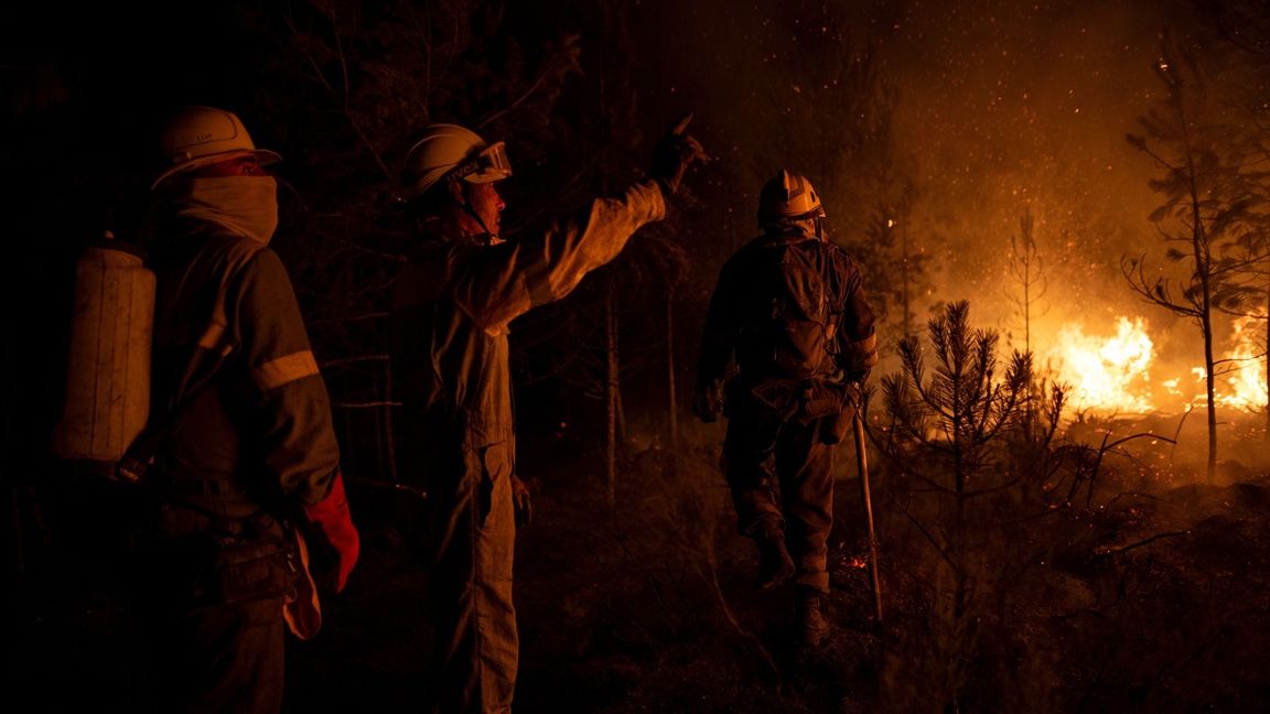 Vor allem das Ende der rund zweiwöchigen Hitzewelle in Spanien mit Höchsttemperaturen von mehr als 40 Grad kam den Brandbekämpfern zugute.