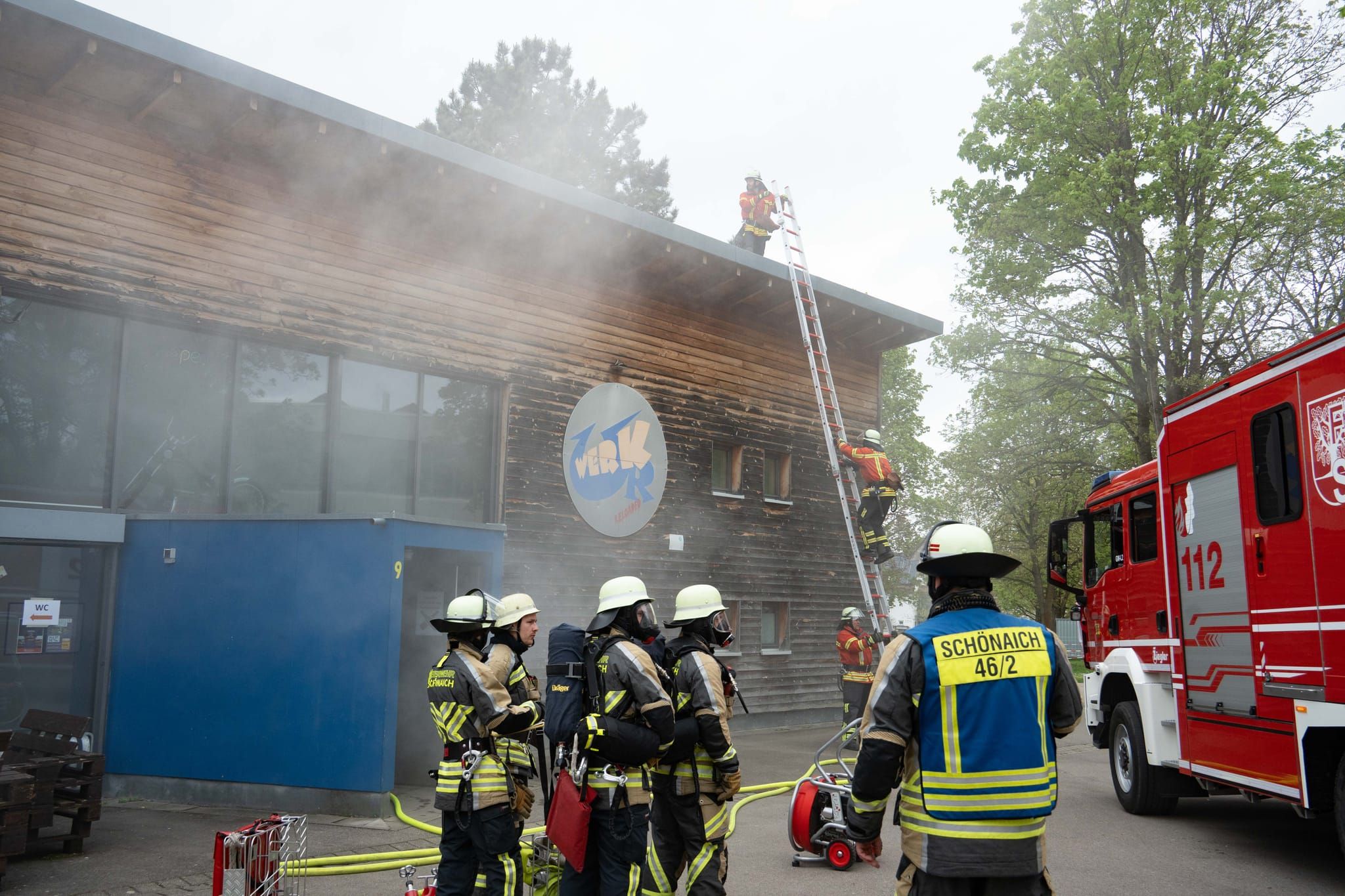 Großes Interesse an der Schauübung der Feuerwehr Schönaich.