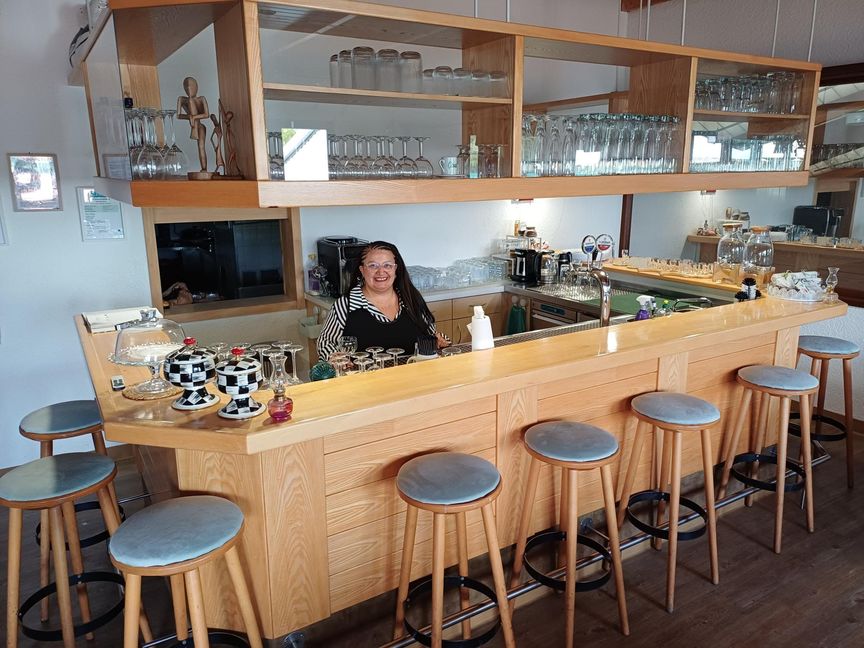 Cigdem Boyar Demaj freut sich im Café „Citoast“ auf ihre Gäste.