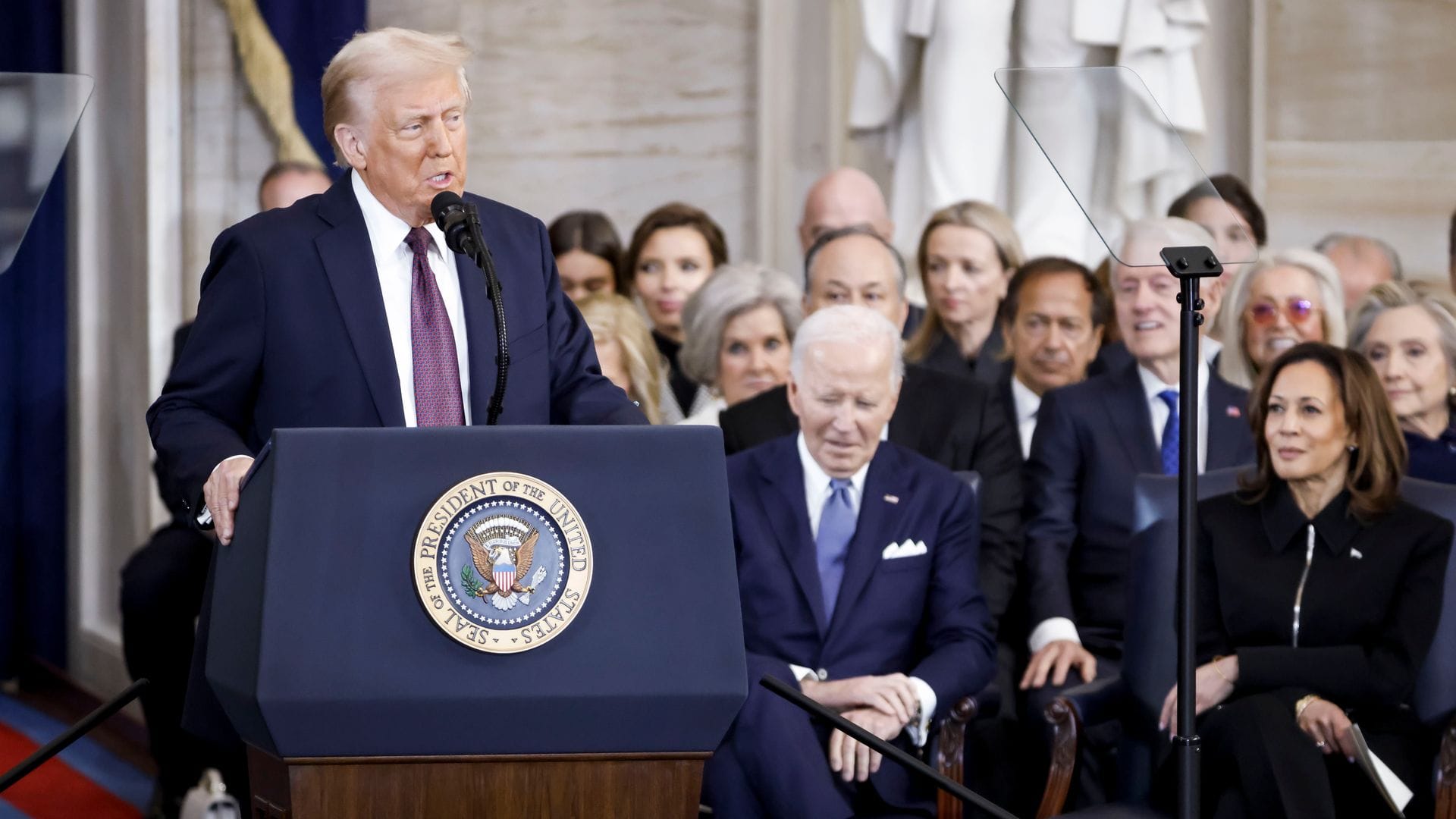 Er kündigte dafür mehrere sogenannte Executive Orders an, die keine Zustimmung des Kongresses brauchen.