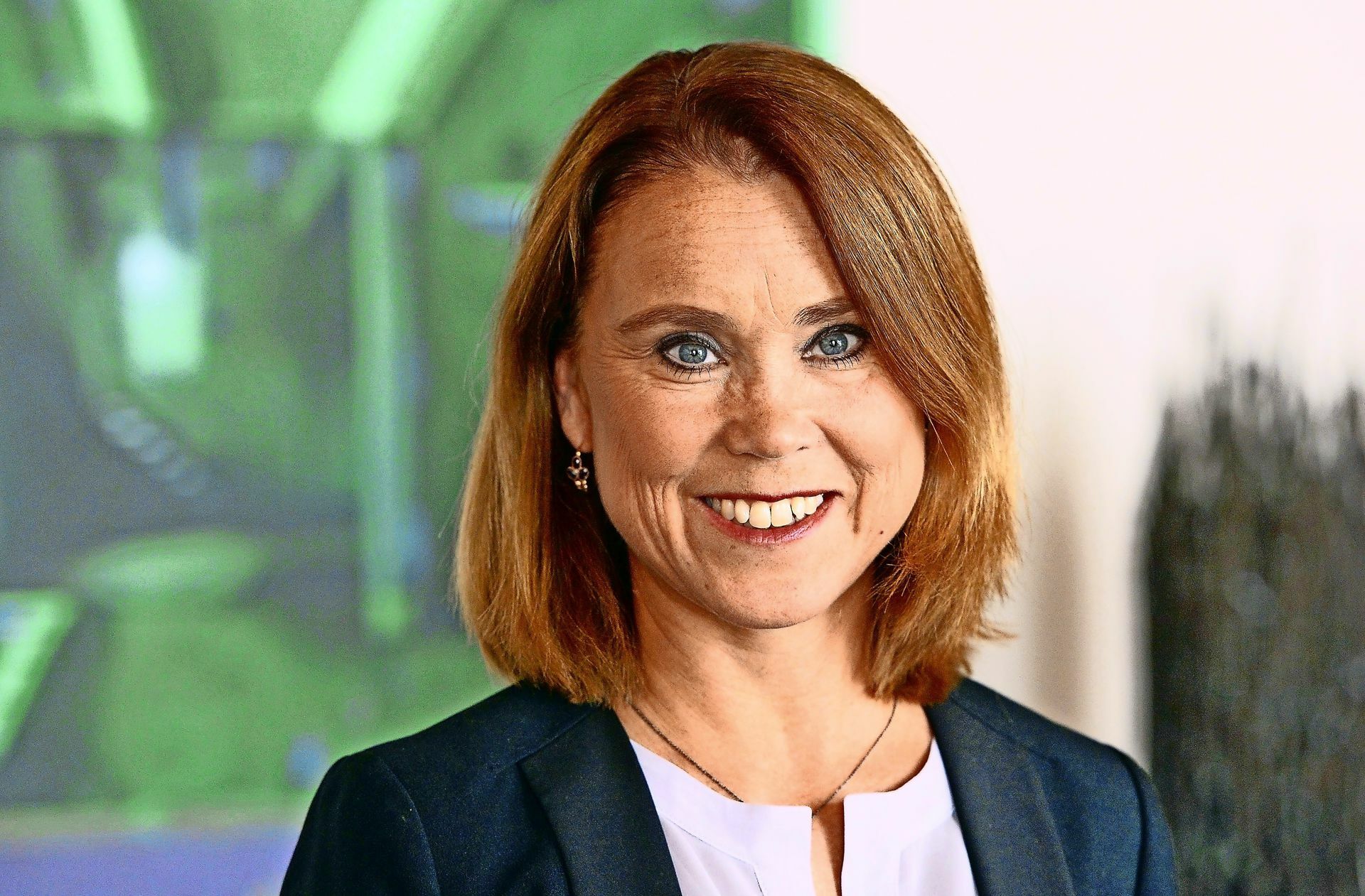 Staatssekretärin Petra Olschowski schätzt das Werke Sean Scullys.