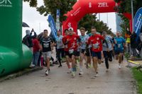 Impressionen von Mittwochabend beim Flugfeldlauf.