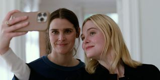 "Sentimental Value" handelt von zwei Schwestern, die nach dem Tod ihrer Mutter gezwungen sind, sich mit ihrem entfremdeten Vater auseinanderzusetzen, einem einst erfolgreichen Filmregisseur, der sein Comeback plant.