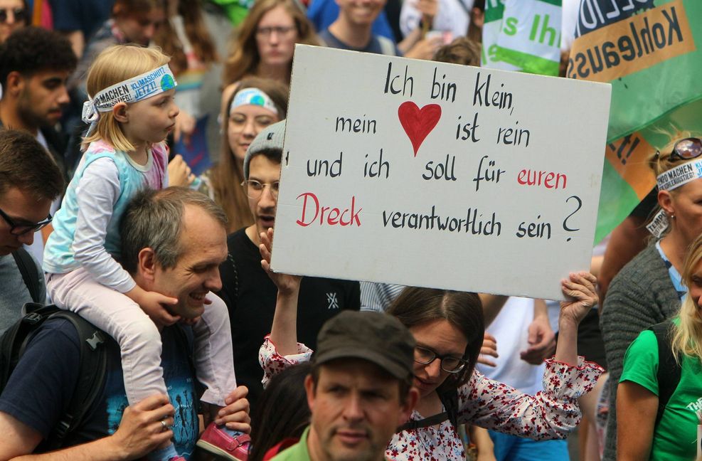 Studien zufolge haben viele Kinder und Jugendliche wegen des  Klimawandels große Angst.
 Foto: imago/Ralph Peters