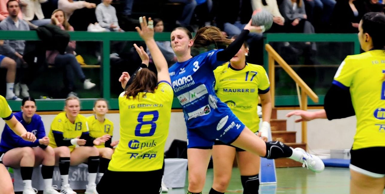 Zana Turkalj nimmt im Rückraum Maß.Bild: Photostampe