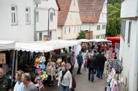 Volle Gassen beim Döffinger Vatertagsmarkt