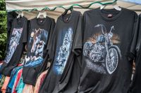 Volle Gassen beim Döffinger Vatertagsmarkt