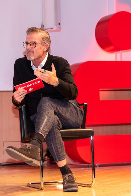 Moderator Michael Antwerpes. Bild: Nüßle