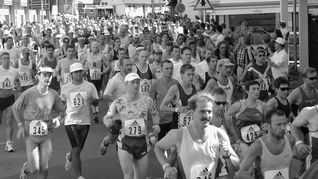 1999 ist der Stadtlauf längst der Renner und eingebunden in den so genannten „Sindelfinger Sommer“. Vier Jahre später wird er tatsächlich zum „Werk-Stadt-Lauf“.